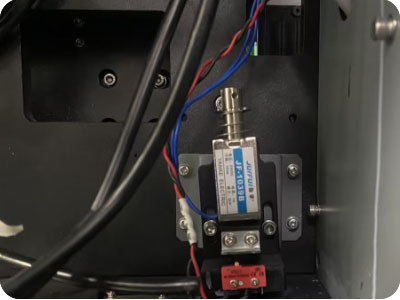Printing material automatic height detection device