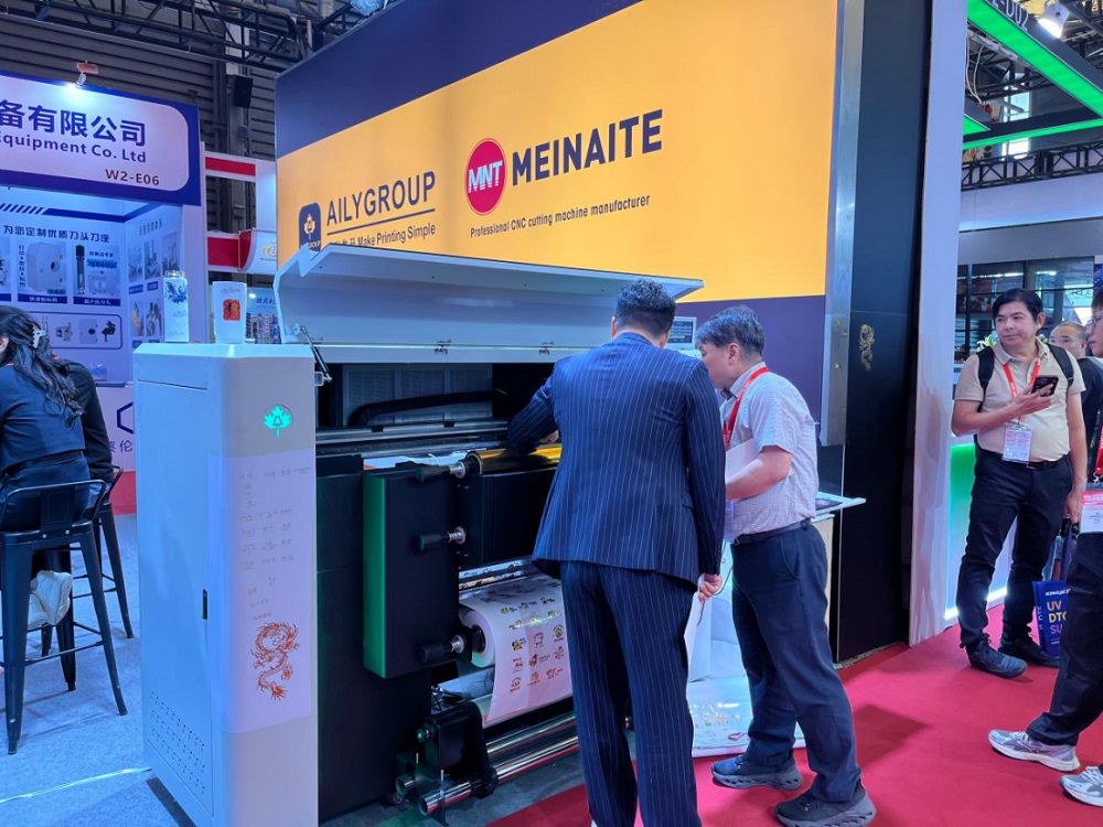 OM-C2000 Bottle Printer